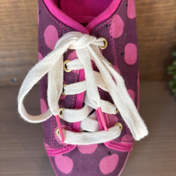 NWOT  Kate Spade Snapdragon Burgundy Apple Print Keds Lace-up - Picture 7 of 7